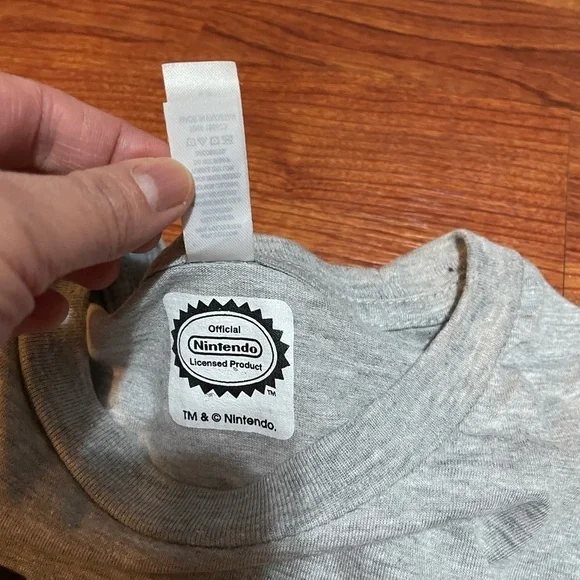 Men's Nintendo Super Mario T-Shirt - Picture 5 of 7